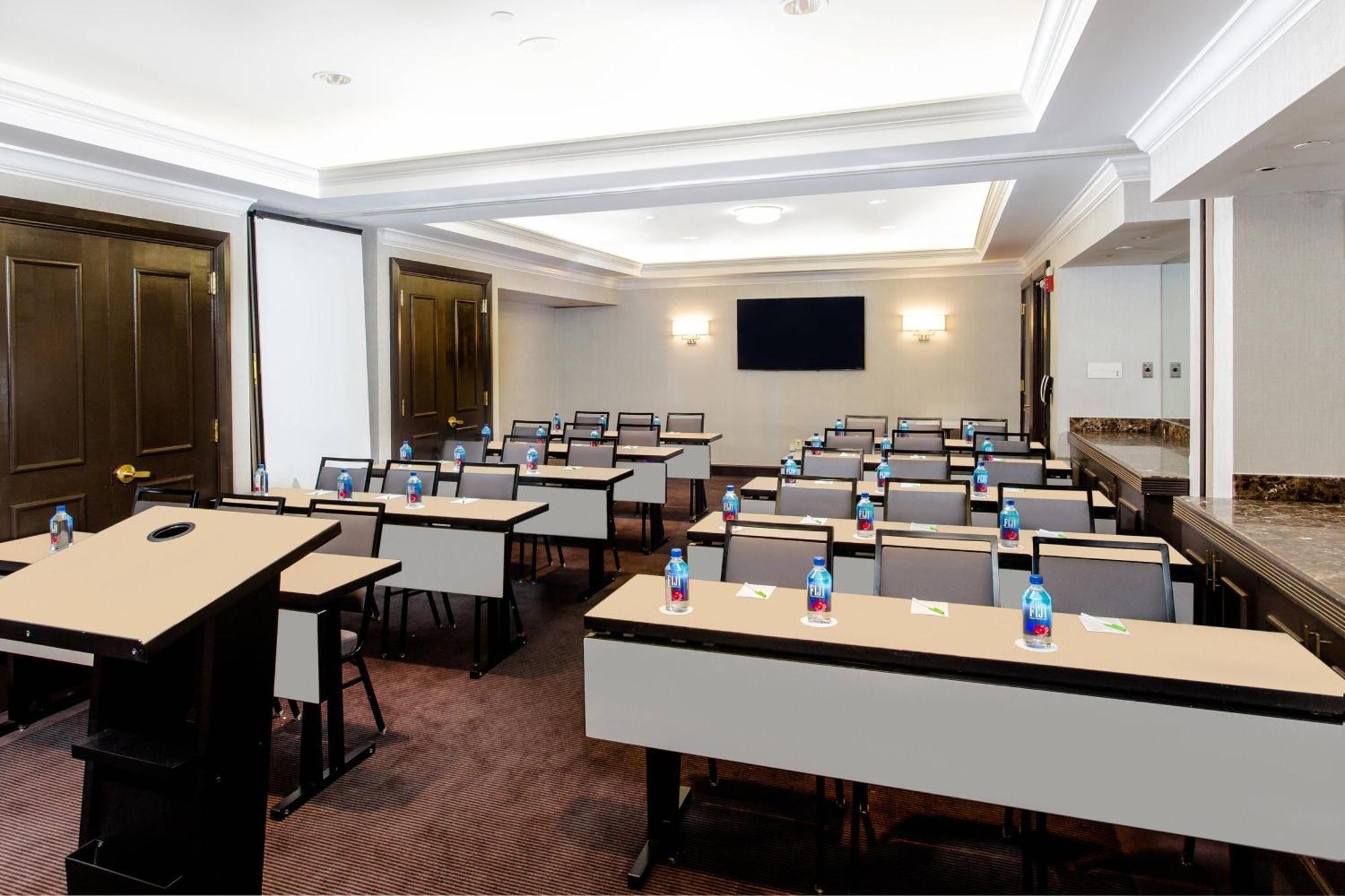 Hotel Courtyard By Marriott New York Jfk Airport Exterior foto