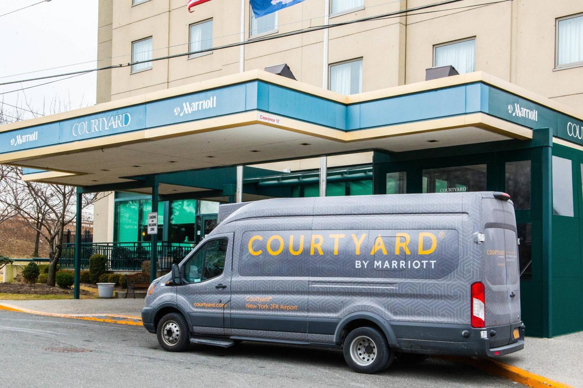 Hotel Courtyard By Marriott New York Jfk Airport Exterior foto