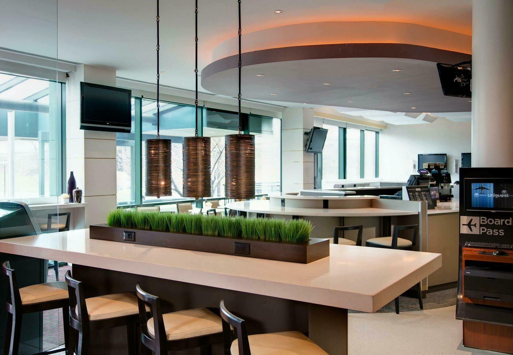 Hotel Courtyard By Marriott New York Jfk Airport Exterior foto